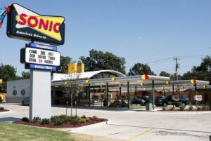 sonic drive in hours